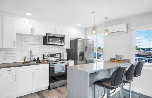 Waterfront Studio 1, Kayaks, Pool, Bay View, Wifi - Photo 4