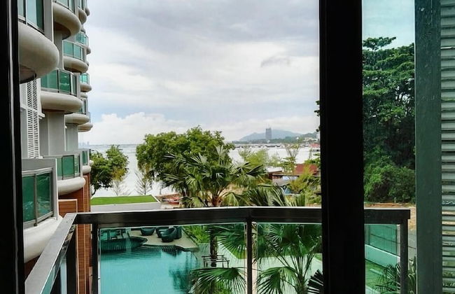 Sonrisa Sriracha - Photo 31