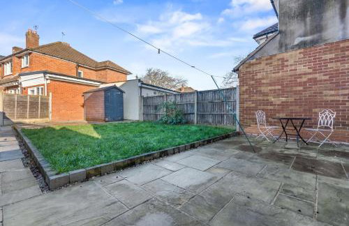 #82 Stylish Shirley Home - Sleeps 8 - NEC Solihull BHX - " Perfect for Contractors and Families - Free Parking" - Foto 8