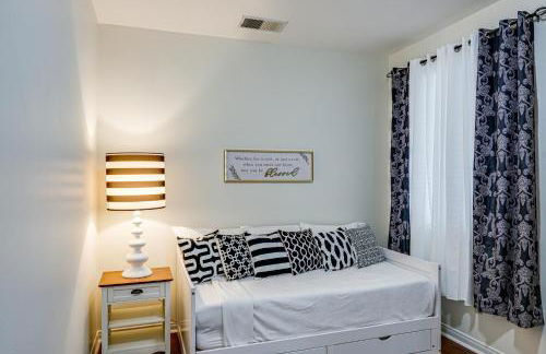 BBQ Ready Home 7 Mi to The Park at River Walk - Photo 14