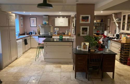 Entire Home, Child Okeford, Dorset - sleeps 10 - Foto 4