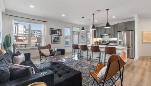 Stylish Ground Floor 2BR 2BA with Private Patio - Foto 2, Other