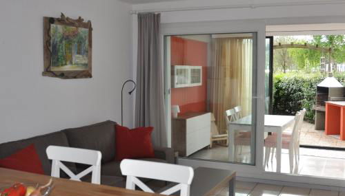 260 lake waterfront holiday apartment with garden - Foto 2
