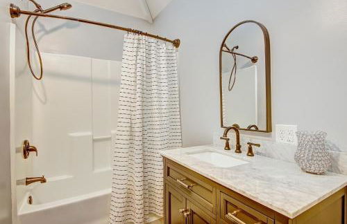 Hideaway Pool Retreat 18 miles from downtown Atlanta - Foto 9