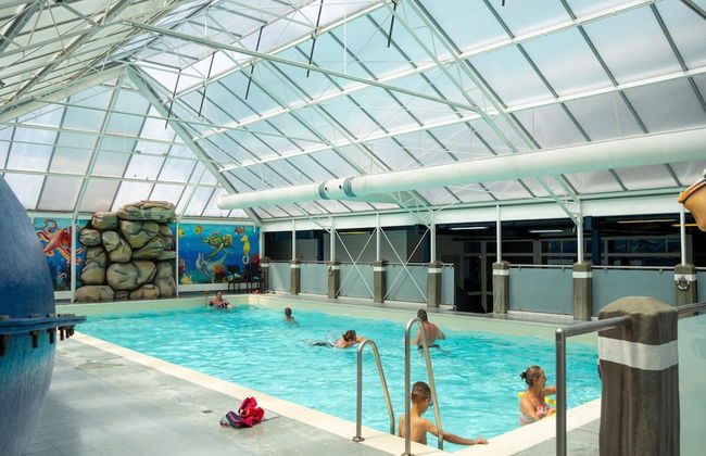 Chalet in Friesland With Play Area - Foto 11