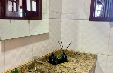 Suíte frente mar com cozinha e quintal pés na areia - Foto 25