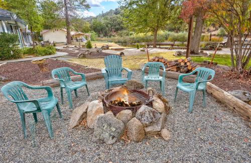 Oak Pond Retreat Stocked pond/pool table/BBQ Grill/EV Charger - Foto 9