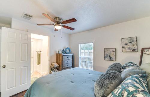 1 Mi to Dtwn Waco! Lovely Home with Fire Pit Table - Foto 15