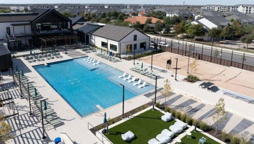 Sleek Stylish Apartment in Prime Location - Foto 3