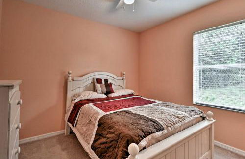 Pet-Friendly Gem with Yard and Pool Access in Sebring - Foto 16