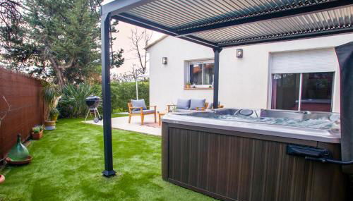 VILLA - SPA JACUZZI - TERRASSES - CLIM & BBQ - La Valette-du-Var - Foto 1, Garden, Garden view