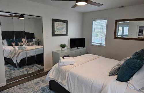 DO with AC Awesome Waterfront Marina Home - Foto 40