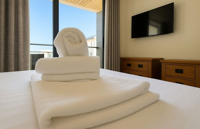 Westbeach Holiday Apartments - Photo 9