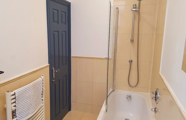 Charming 2-bed Apartment in Bournemouth - Foto 13