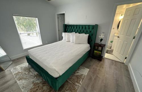 Modern, Fully Updated Southern Dunes Home - Golf Course Views - Foto 36