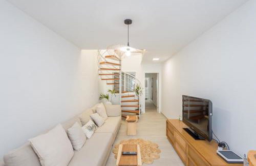 Sea Views Private Terrace 2BR House near the Beach - Foto 15