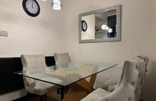 4BDR House By Homesy - Short Term Rental Cardiff - Ideal for Contractors - Foto 30