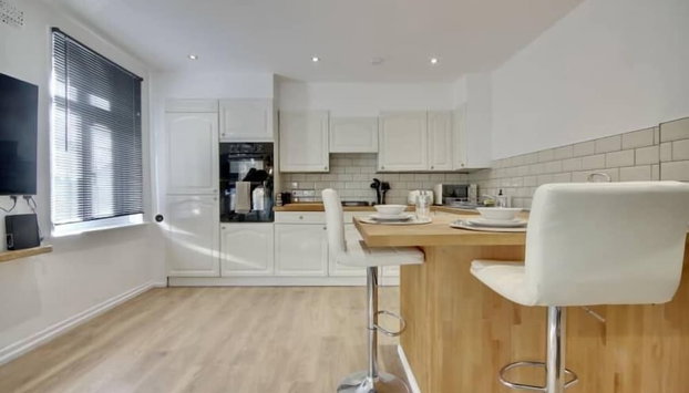 Modern Luxury Cozy Apartment - Foto 5, Servicio de comidas en la habitación