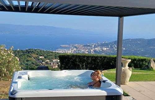Gîtes Sassone, piscine, jacuzzi et vue mer panoramique sur Ajaccio - Foto 2