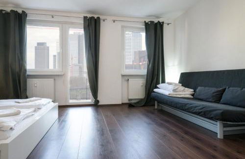 Kaiser Apartments - Photo 1