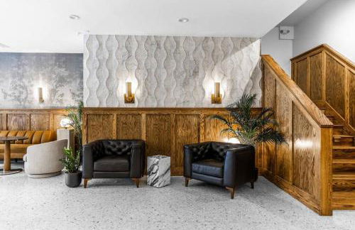 Canal View, DTWN Bangor, Steps to great Restaurants, Room # 210 - Foto 13