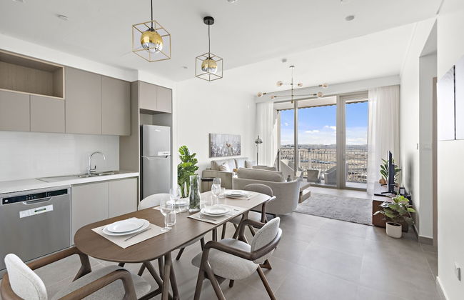 WelHome - Stylish Condo With Cityscape View in Creek Harbour - Photo 28