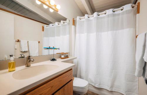 Midcentury home, private beach. large great room - Foto 15