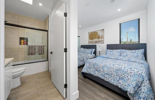 7 BR double house with parking and a backyard in LA - Foto 33