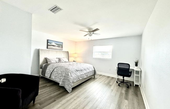 Quiet Spacious Home Close to Clearwater Beaches - Photo 21