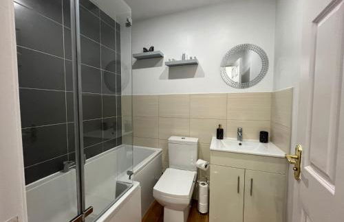 The Heathers - Spacious 3 Bed, Home from Home in Burton - Foto 16