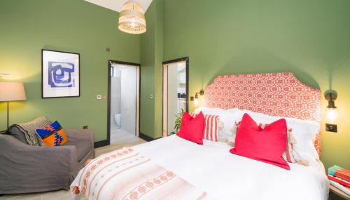 Hailes - a newly converted barn on our farm between Stratford upon Avon and the Cotswolds - Foto 3, wardrobe