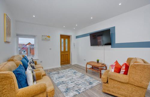 Spacious Town Centre Apartment Sleeps 3 Ideal for Hinkley Point & Long Stays Hosted By Hinkley Homes - Foto 1