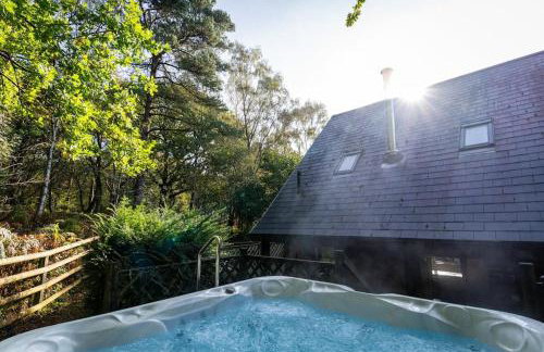 Dimmingsdale, woodland lodge with hot tub for 8 - Foto 1