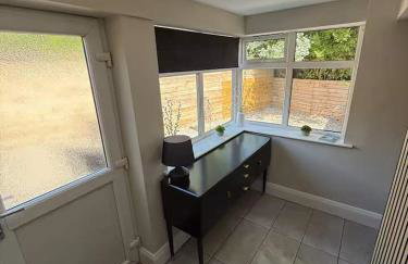 Modern 2 Bedroom Private Detached Cottage With HotTub - Foto 33