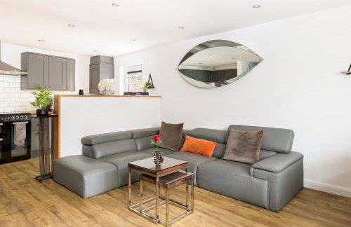 Stylish Modern 2 Bed with Parking - Pass the Keys - Foto 6