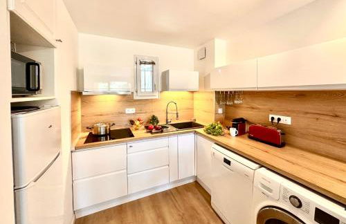 BERGERIE PLAGE Entièrement rénové Prestations Premium Baignoire Balnéo Clim Vue Piscine et parc - Foto 3