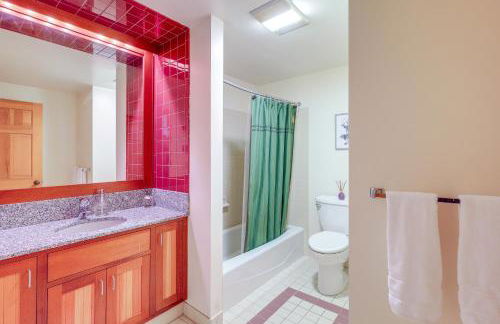 Lake Placid Condo with Patio - Walk to Beach! - Foto 21