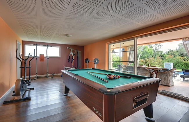 Villa in Rakalj Near Beaches With Pool - Photo 27