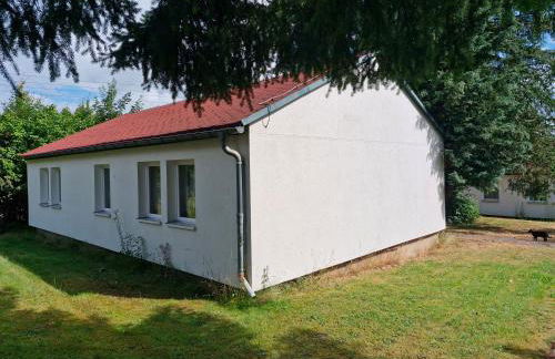 Bungalow 2 - 4-Raum-Wohnung mit Küche und 2 WC Duschen in Ohrdruf-Crawinkel - Photo 17