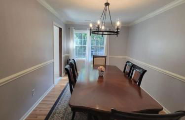 BloomingFarmsStay,Sleeps 9,GameRoom,FirePit,Grill - Foto 9