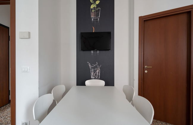 San Polo Canal View Apartments - Photo 59