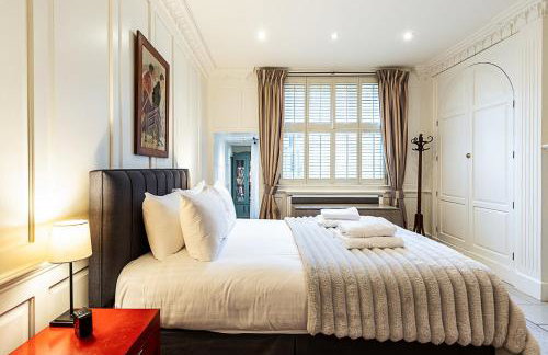 Elegant Highgate Garden Retreat - Photo 17