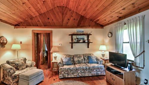 Bayfront Hancock Cottage with Beach Access and Views! - Foto 4