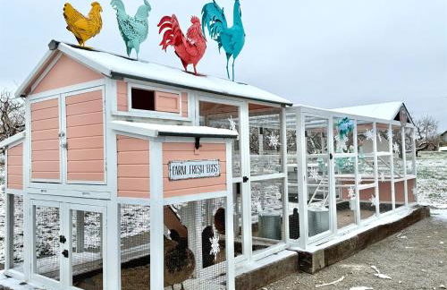 Historic Farm Cottage on 800-Acre Orchard - Foto 17