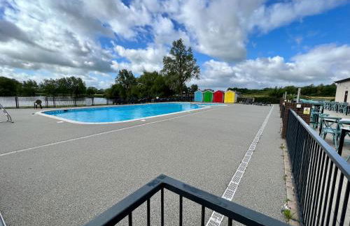 Honeysuckle Hot Tub Lodge - Foto 39