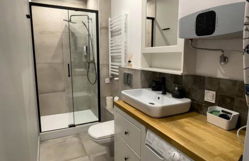 URABN APARTMENTS Studio with garden No 2A Chorzów Katowice FREE PRIVATE PARKING, Self CHECK-IN - Foto 7