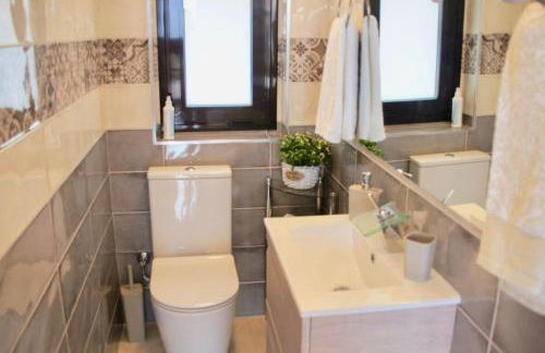 Villa Vista Bella Costa Adeje in ruhiger Villengegend mit Meerblick - Foto 8