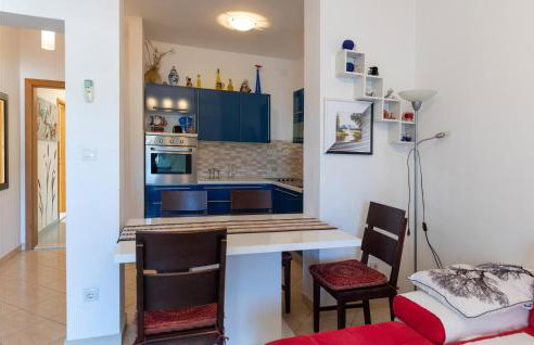 Two-Bedroom Apartment In Klek - Photo 11