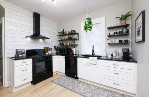 Walk to Highland Square, Sleeps 8 - Foto 2