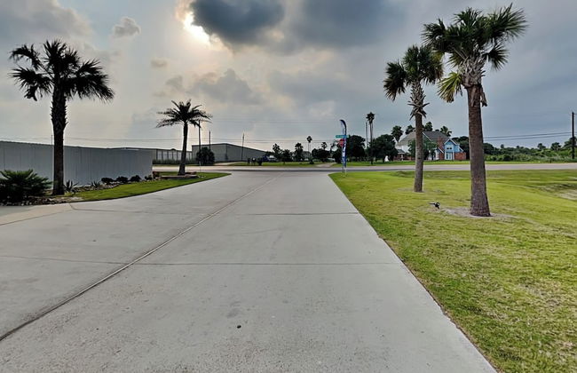 Pelican's Perch by Miss Kitty’s - Photo 14